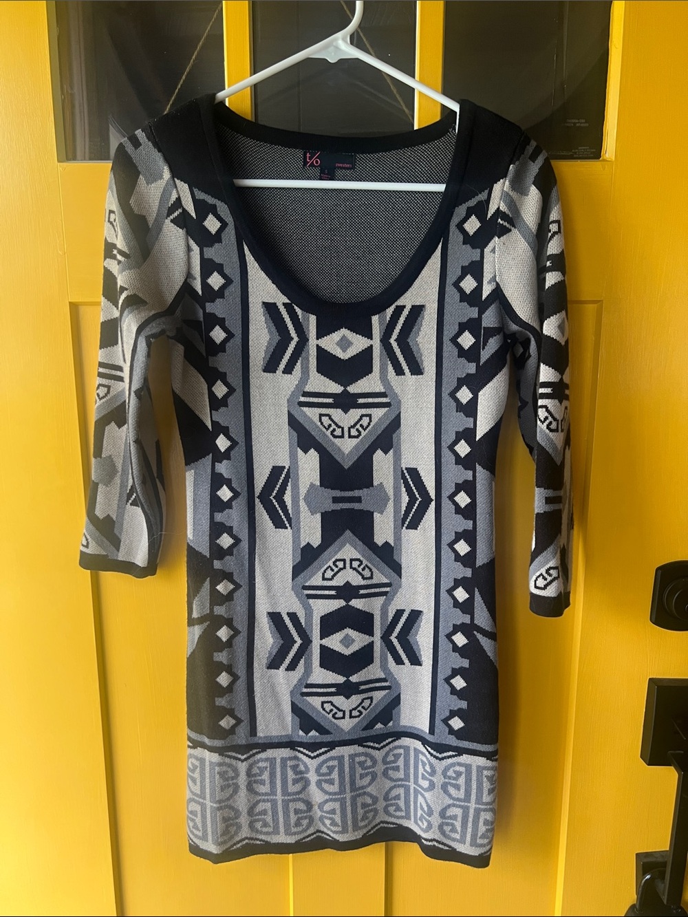 Geometric Print Scoop Neck Knit Dress - Black & Gray